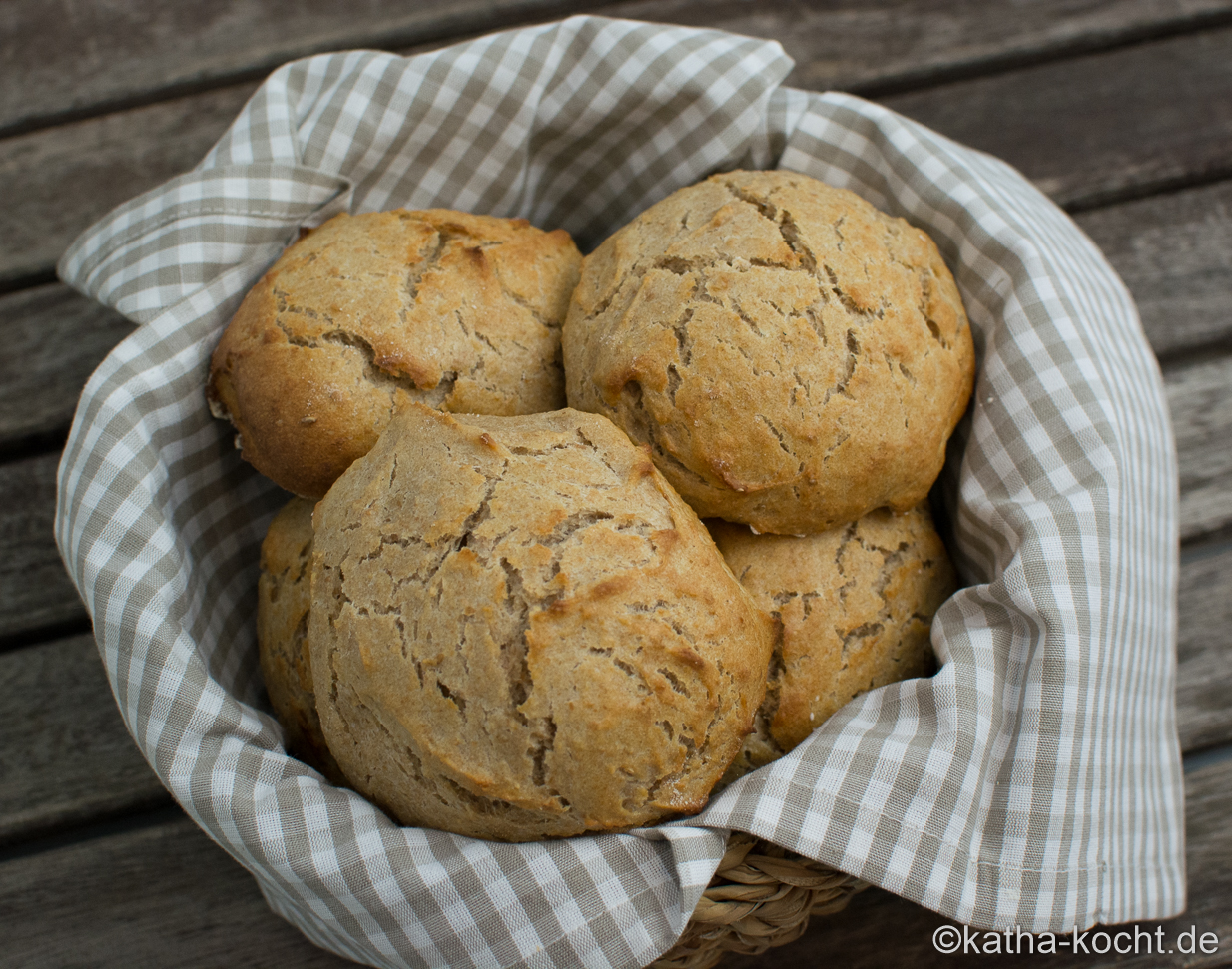 Schnelle Sauerteig Brötchen