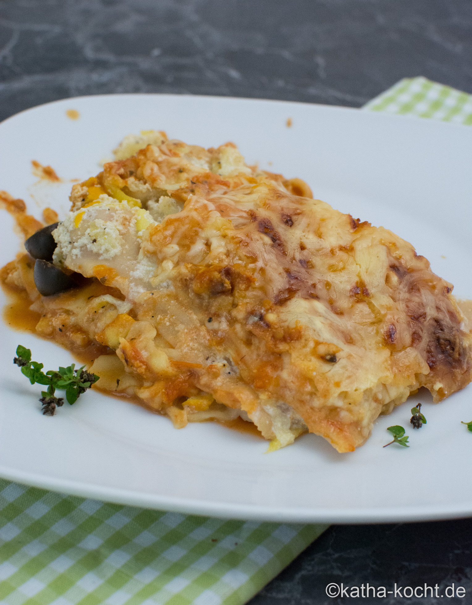 Fisch Lasagne mit Zucchini und Tomatensauce - Katha-kocht!
