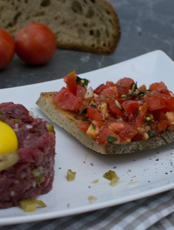 Rindertartar trifft Gewürzgurke