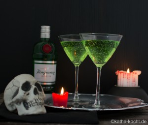 Halloween Cocktail - grüner Gin Tonic