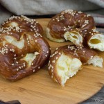 Selbstgemachte Laugen Croissants