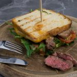 Sommer Sandwich mit Steakstreifen