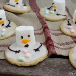 Weihnachtsgebäck – schmelzende Schneemann Plätzchen