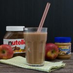 Apfel-Banane Smoothie mit Nutella und Erdnussbutter