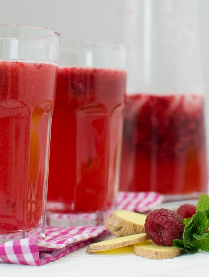 Ingwer Limonade mit HImbeeren