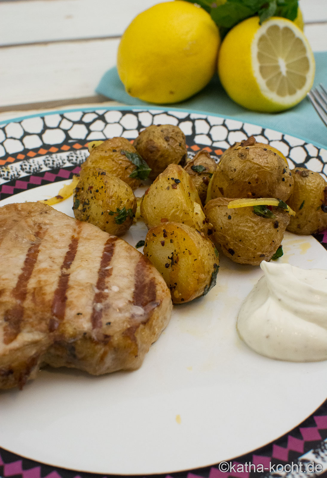 Schweinekoteletts mit Zitronen Kartoffeln - Katha-kocht! Schweinekoteletts mit Zitronen Kartoffeln - Katha-kocht!