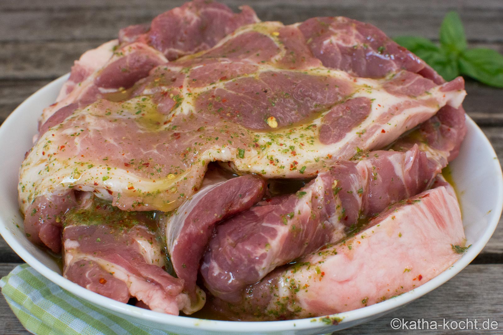 Grillmarinade - Chili-Basilikum Marinade - Katha-kocht!