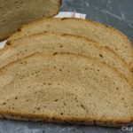 Großes Landbrot mit Sauerteig aus dem Topf