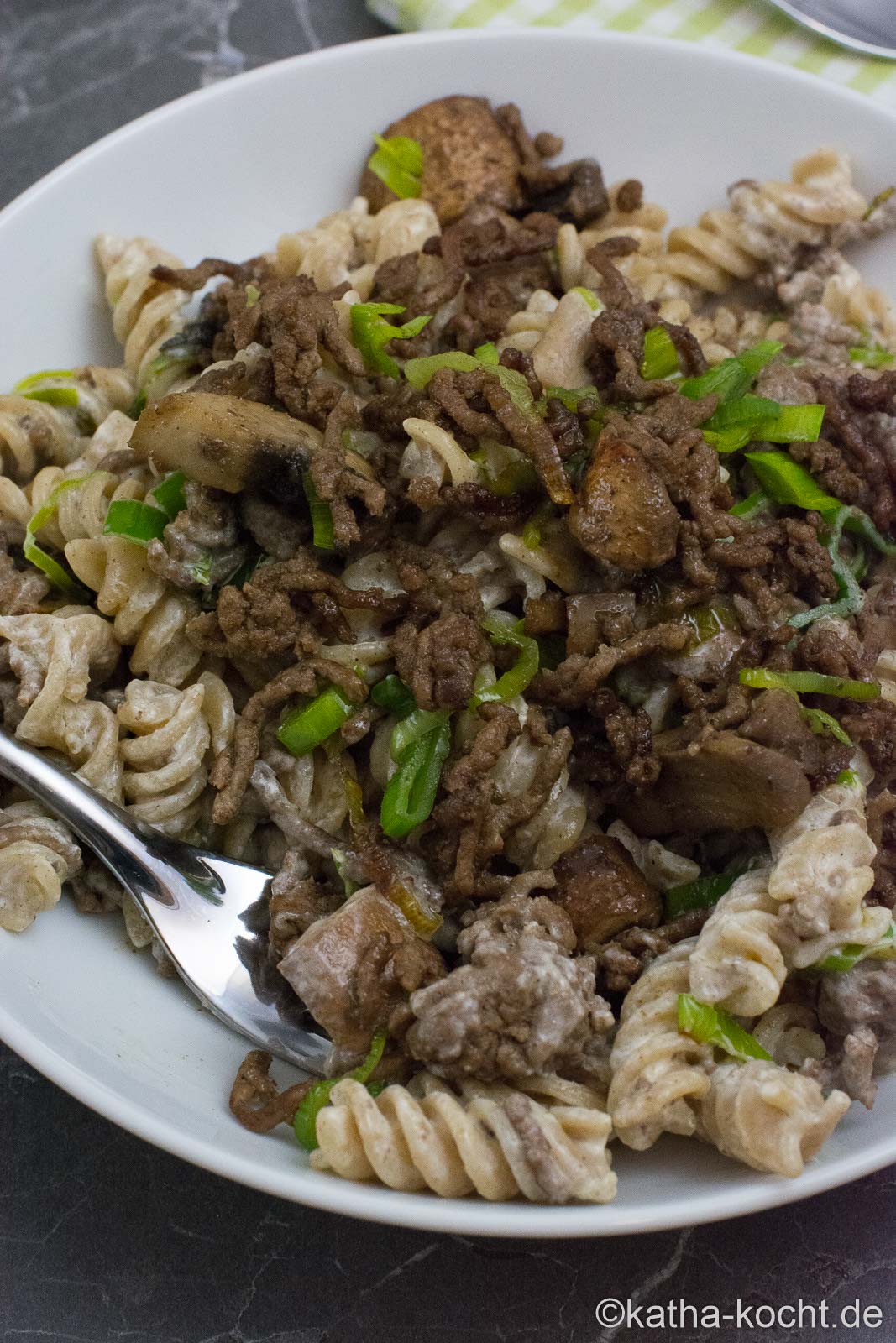 Pasta mit Hackfleisch und Lauch - Katha-kocht!