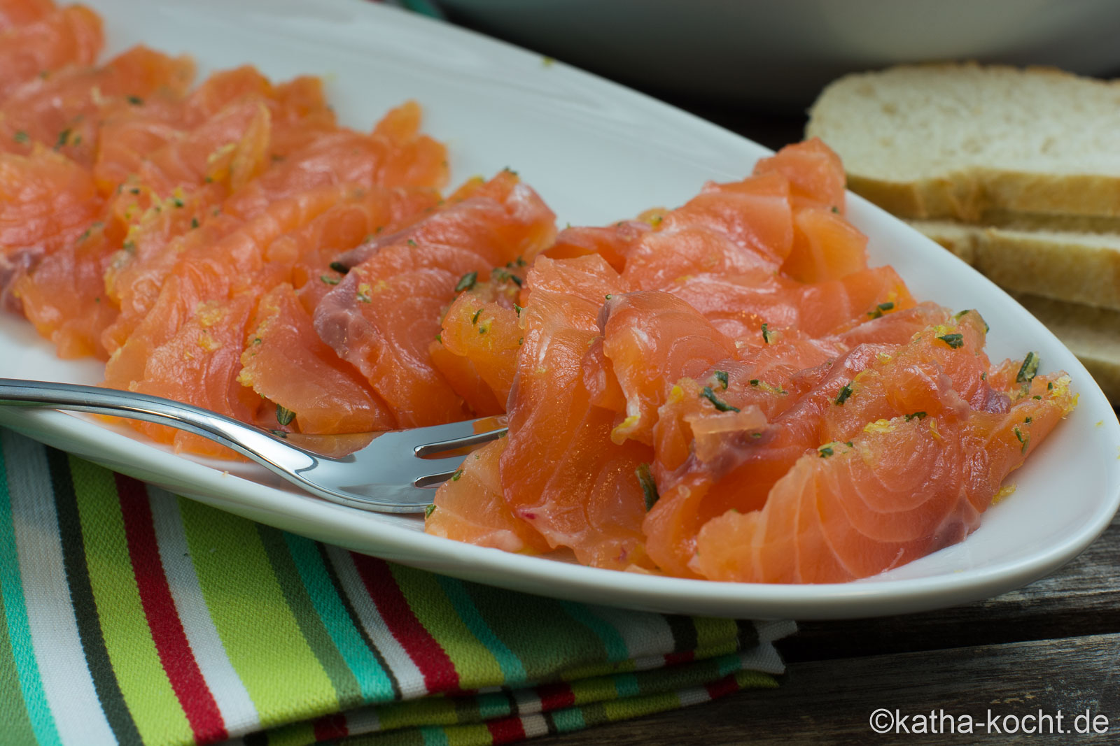 Gebeizter Lachs mit Zitrone und Rosmarin - Katha-kocht!