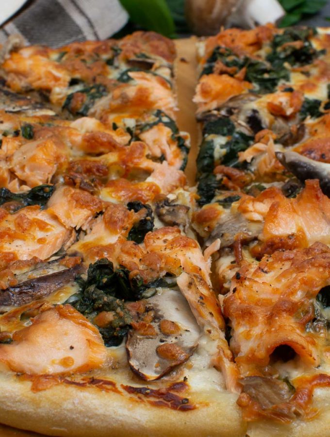 Lachs-Spinat Pizza mit Skyr