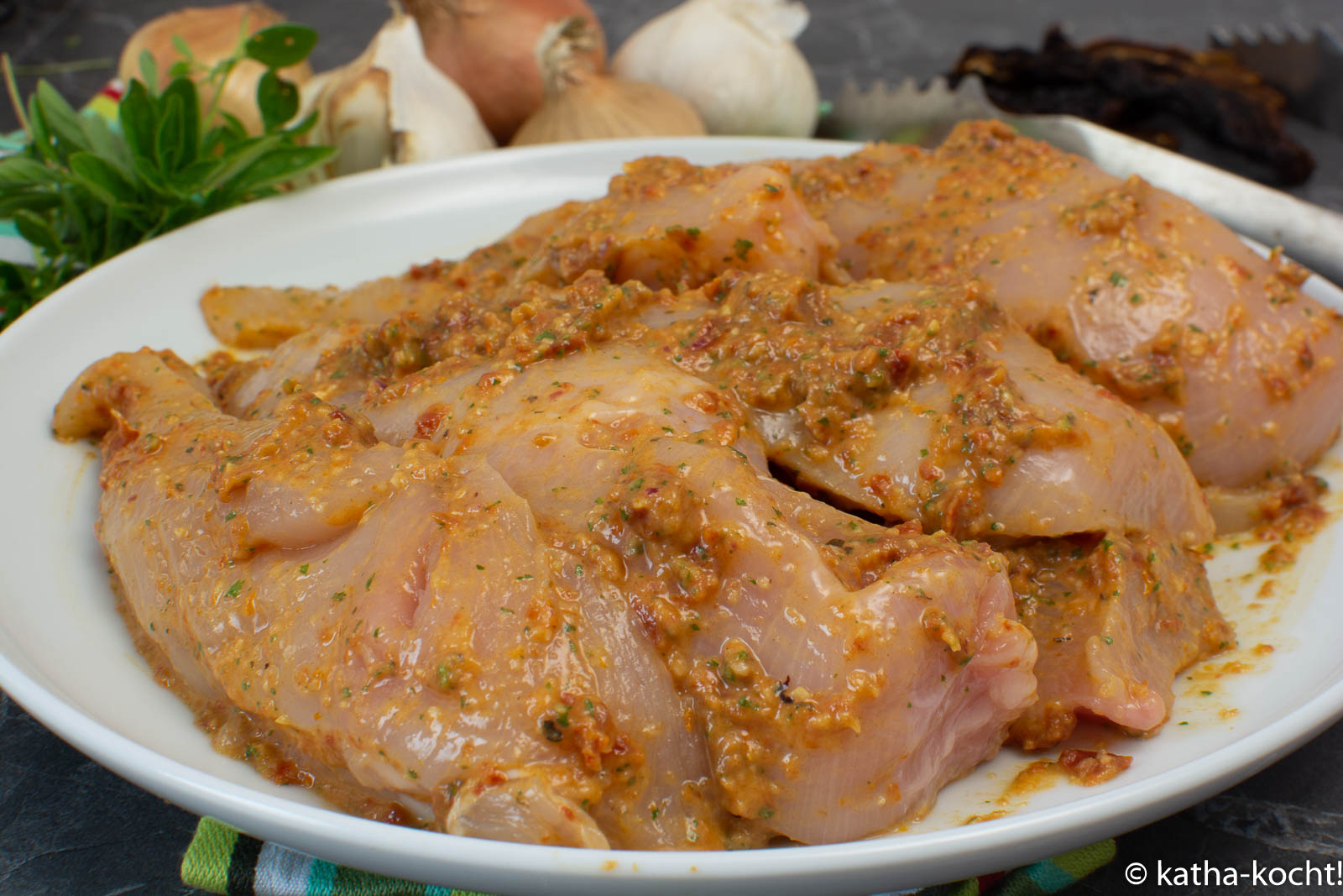 Grillmarinade - Hähnchen mit Tomaten-Oregano Marinade - Katha-kocht!