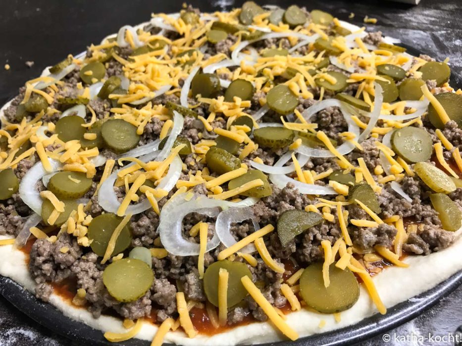 Cheeseburger Pizza