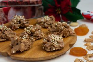 Knusper-Schokohäufchen mit Mandeln und Haferflocken