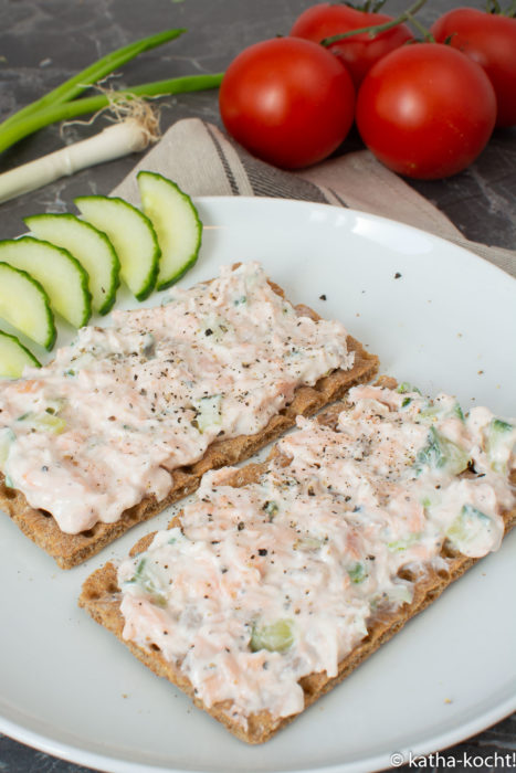 Lachs-Skyr Aufstrich mit Gurke