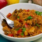 Thunfisch-Reistopf mit Tomatensauce