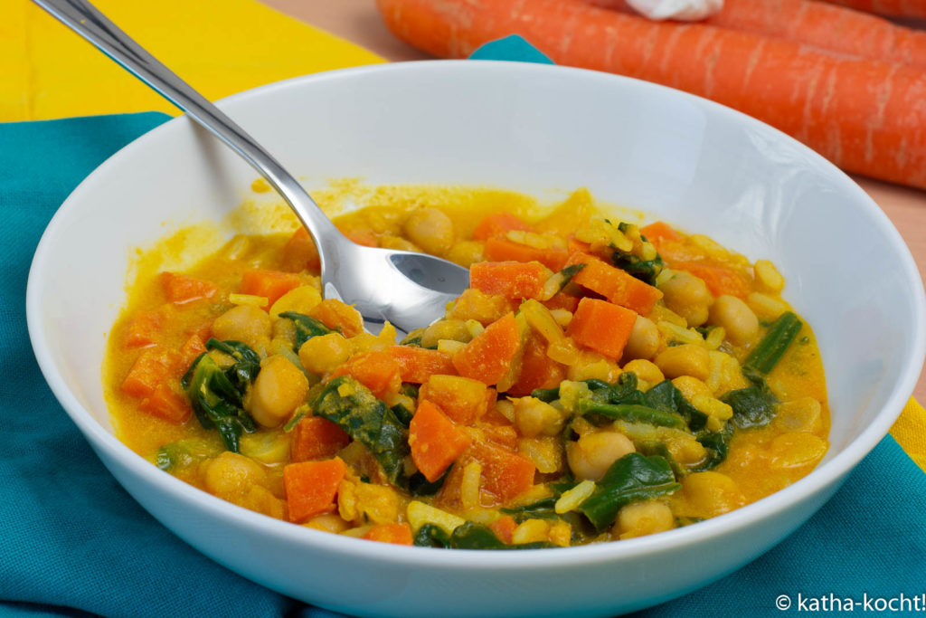 Vegetarisches Kichererbsencurry mit Spinat 