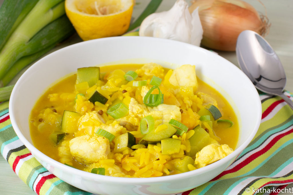 Fischcurry mit Mango und Zucchini 