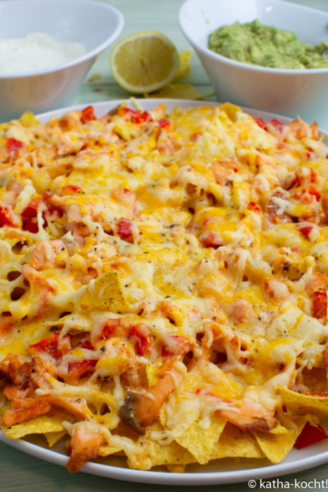 Nachos mit Lachs und Paprika