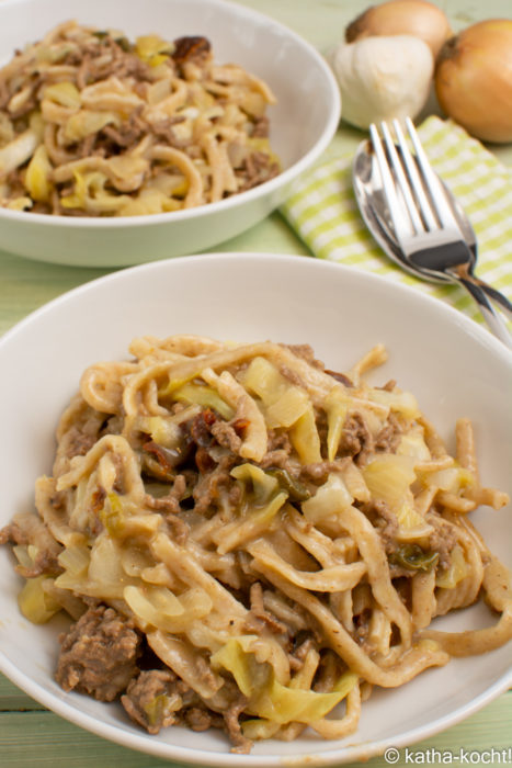 Spätzlepfanne mit Hackfleisch und Spitzkohl