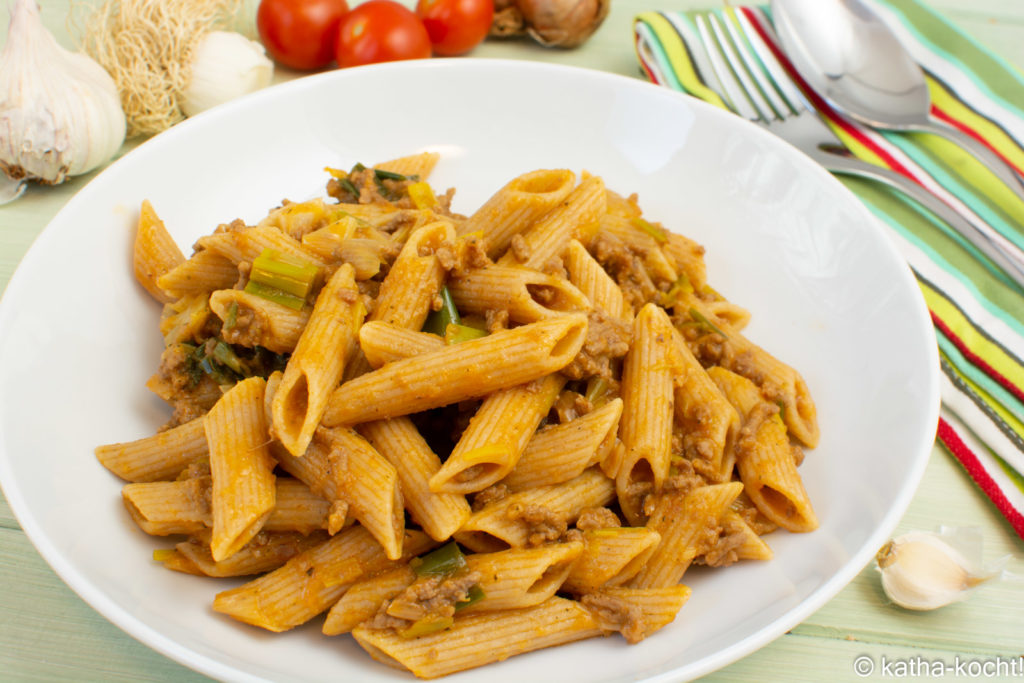 Pasta mit Hackfleisch-Lauchsauce 