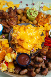 Große Fingerfood-Partyplatte Große Fingerfood-Partyplatte zur EM, WM oder zum Superbowl