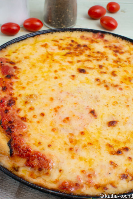 Pan Pizza mit Resten vom Käsefondue