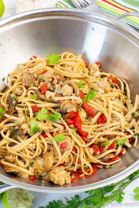 Linguine mit asiatischem Touch aus dem Wok