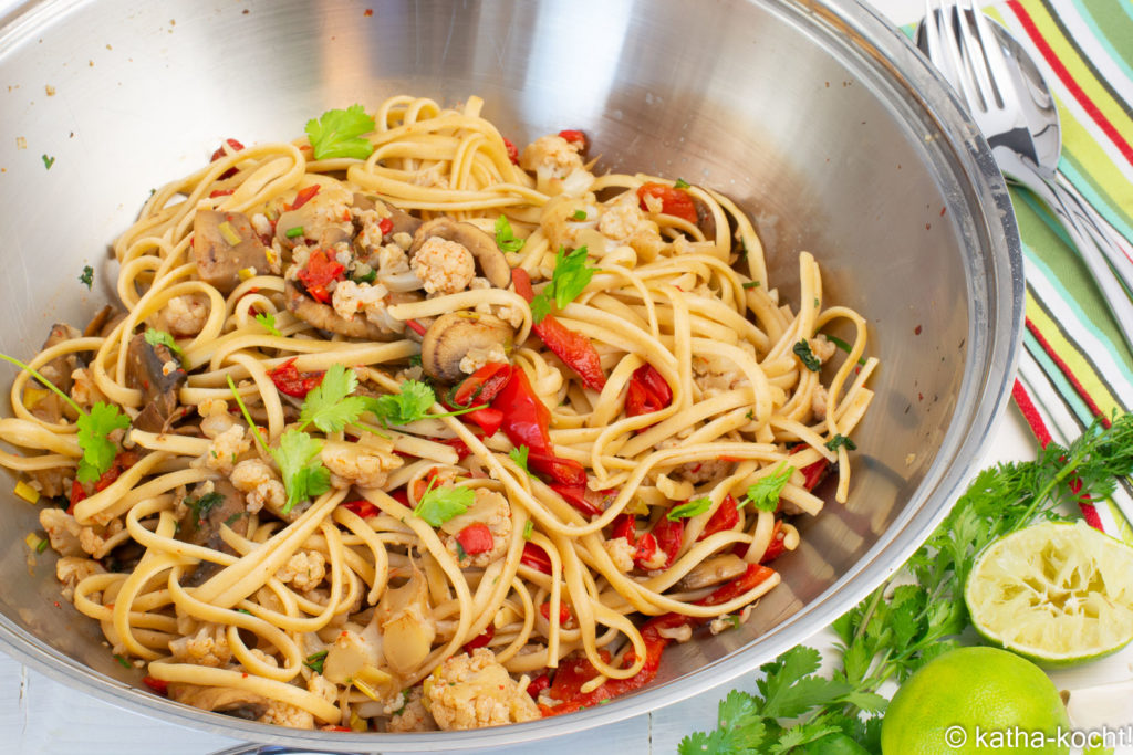 Linguine mit asiatischem Touch aus dem Wok