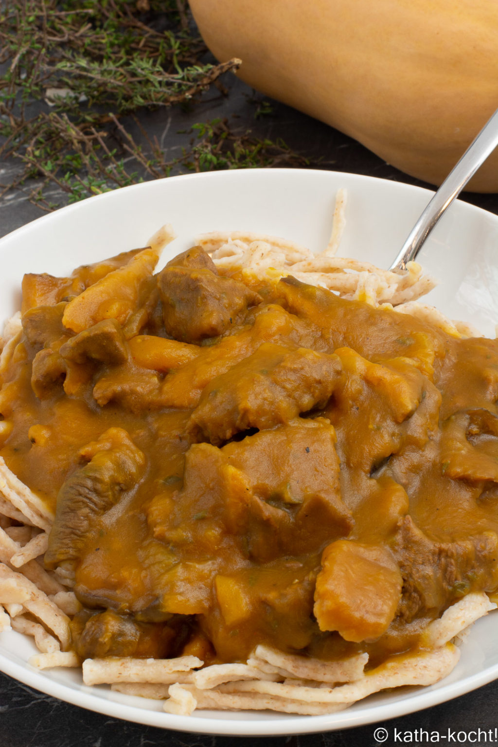 Gulasch mit Malzbier und Butternutkürbis - Katha-kocht! Gulasch mit Malzbier und Butternutkürbis - Katha-kocht!