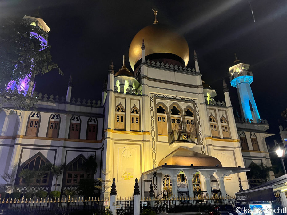 Singapur - arabisches Viertel - Masjid Sultan Moschee bei Nacht