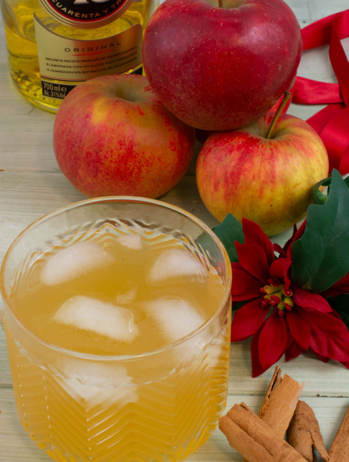 Winterlicher Apfel-Whisky Cocktail